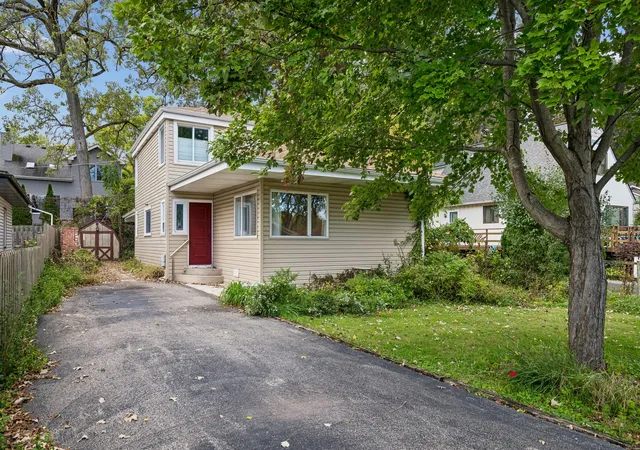 Single family home for sale at 907 Jackson Ave, Wauconda, IL 60084 | MLS# 12783739