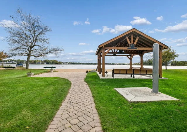 Photo 4 of Single family home for sale at 907 Jackson Ave, Wauconda, IL 60084 | MLS# 12783739 | Listing updated on 2026-10-23