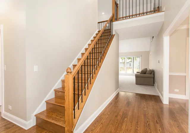 Photo 3 of Townhouse for sale at 820 Braeman Ct, Libertyville, IL 60048 | MLS# 12783746 | Listing updated on 2026-10-20