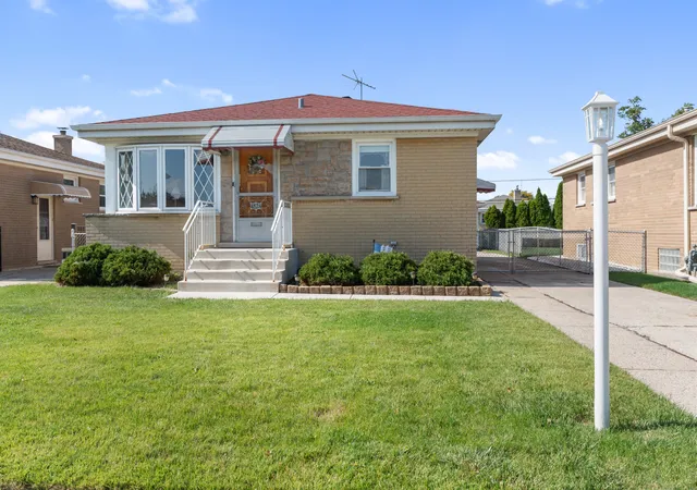 Photo 2 of Single family home for sale at 4824 N Ozark Ave, Norridge, IL 60706 | MLS# 12783750 | Listing updated on 2026-10-22