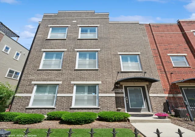 Listing Photo 4 - Condo for sale at Lexington Square, Unit A 3761 S Morgan St, Lexington Square, Chicago, IL 60609 | Built Year: 2008-2017