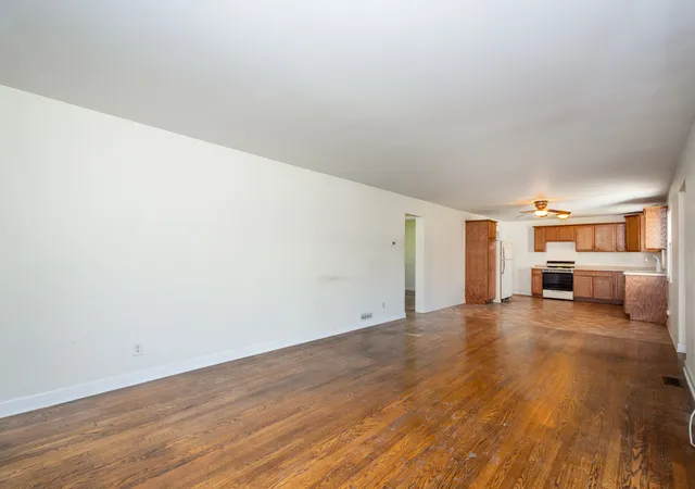 Photo 4 of Single family home for sale at 41123 N 2nd Street, Antioch, IL 60002 | MLS# 12783773 | Listing updated on 2026-10-20