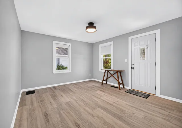 Listing Photo 3 - Condo for sale in building located at 326 S Walnut St, Sycamore, IL 60178