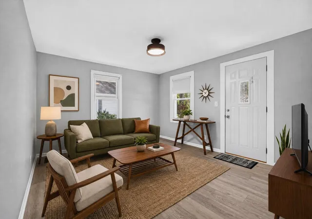 Listing Photo 4 - Condo for sale in building located at 326 S Walnut St, Sycamore, IL 60178