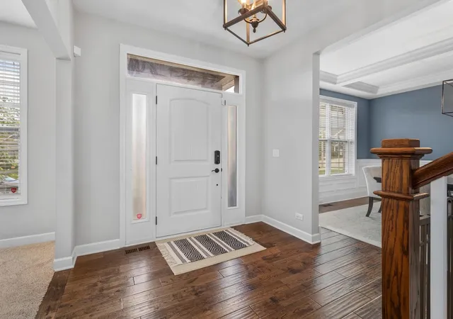 Photo 2 of Single family home for sale at 10048 El Cameno Real Dr, Orland Park, IL 60462 | MLS# 12783833 | Listing updated on 2026-10-27