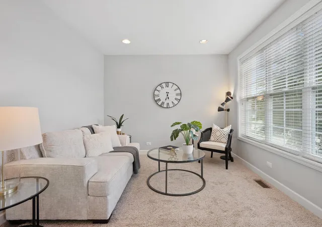 Photo 4 of Single family home for sale at 10048 El Cameno Real Dr, Orland Park, IL 60462 | MLS# 12783833 | Listing updated on 2026-10-27