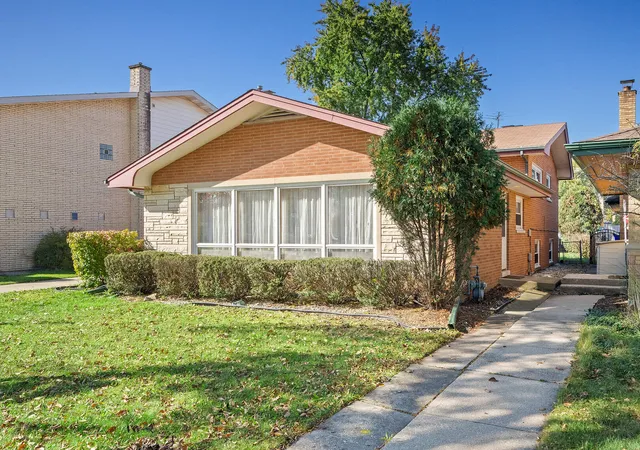 Photo 2 of Single family home for sale at 1542 Raymond Ave, La Grange Park, IL 60526 | MLS# 12783836 | Listing updated on 2026-10-22