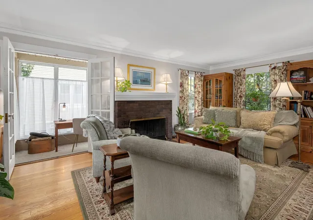 Photo 2 of Single family home for sale at 445 N Kensington Ave, La Grange Park, IL 60526 | MLS# 12783839 | Listing updated on 2026-10-21