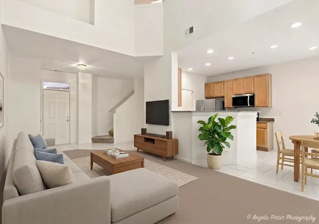 Photo 3 of Townhouse for sale at 2359 Chelsea Rd, Northbrook, IL 60062 | MLS# 12783841 | Listing updated on 2026-10-21