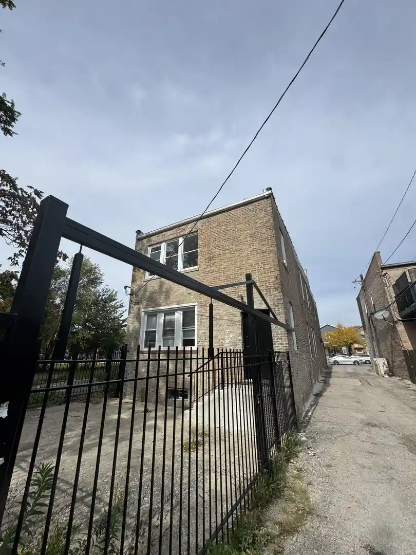 Listing Photo 45 - Condo for sale in 3447 W Chicago Ave located at 3447 W Chicago Ave, Chicago, IL 60651 - Unit 3447 W Chicago Ave