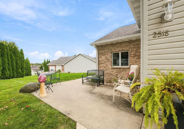 Photo 3 of Condo for sale at 2518 Reynolds Manor Dr #1, Ottawa, IL 61350 | MLS# 12783866 | Listing updated on 2026-10-20