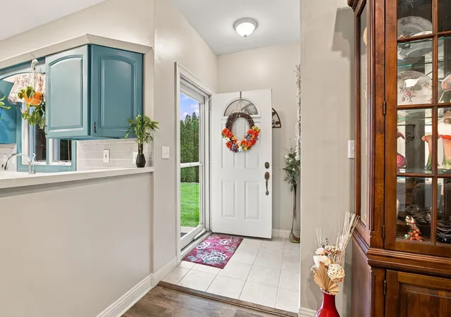 Photo 4 of Condo for sale at 2518 Reynolds Manor Dr #1, Ottawa, IL 61350 | MLS# 12783866 | Listing updated on 2026-10-20