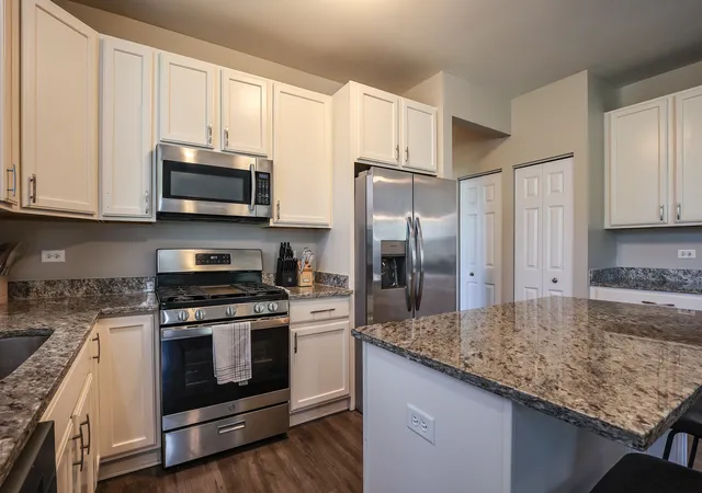 Photo 3 of Single family home for sale at 3536 Gallant Fox Dr, Elgin, IL 60124 | MLS# 12783872 | Listing updated on 2026-10-20