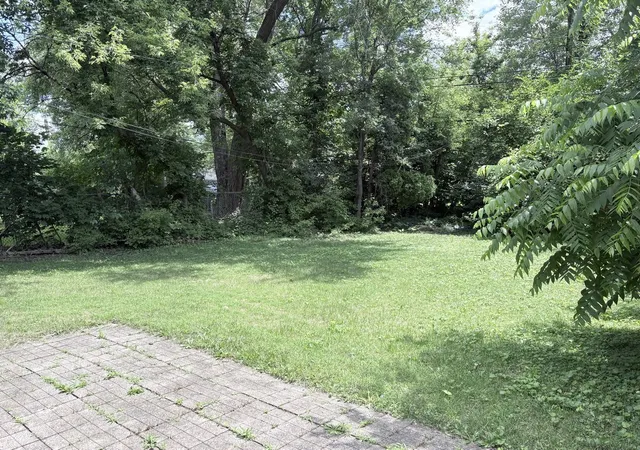 Photo 2 of Single family home for sale at 175 Westwood Dr, Park Forest, IL 60466 | MLS# 12783879 | Listing updated on 2026-10-20