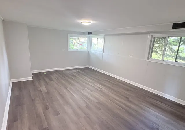 Photo 4 of Single family home for sale at 175 Westwood Dr, Park Forest, IL 60466 | MLS# 12783879 | Listing updated on 2026-10-20