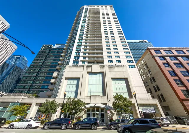 Condo for sale at 125 S Jefferson St #2407, Chicago, IL 60661 | MLS# 12783913