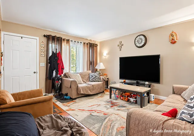 Photo 2 of Single family home for sale at 1746 Walnut Dr, Woodstock, IL 60098 | MLS# 12783920 | Listing updated on 2026-10-22