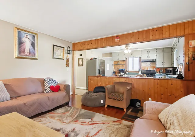 Photo 3 of Single family home for sale at 1746 Walnut Dr, Woodstock, IL 60098 | MLS# 12783920 | Listing updated on 2026-10-22