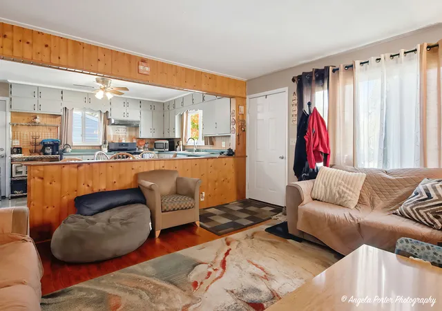 Photo 4 of Single family home for sale at 1746 Walnut Dr, Woodstock, IL 60098 | MLS# 12783920 | Listing updated on 2026-10-22