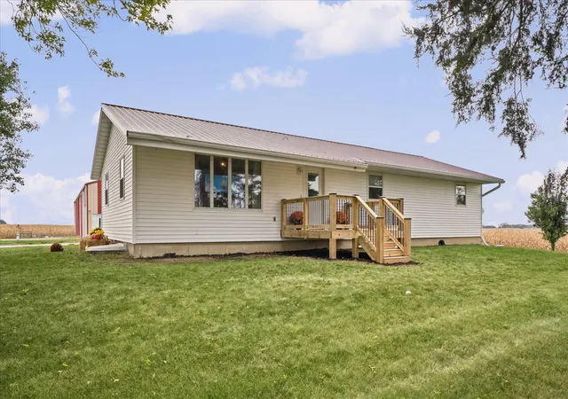 Photo 3 of Single family home for sale at 721 E 200 North Rd, Loda, IL 60948 | MLS# 12783944 | Listing updated on 2026-10-20