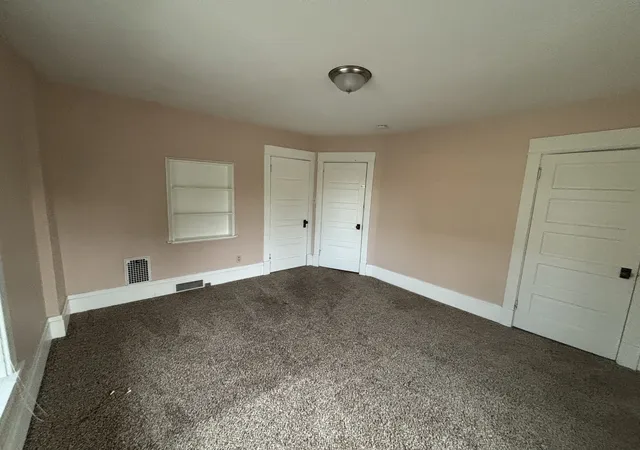 Listing Photo 4 - Condo for sale in building located at 326 3rd Ave S, Clinton, IA 52732