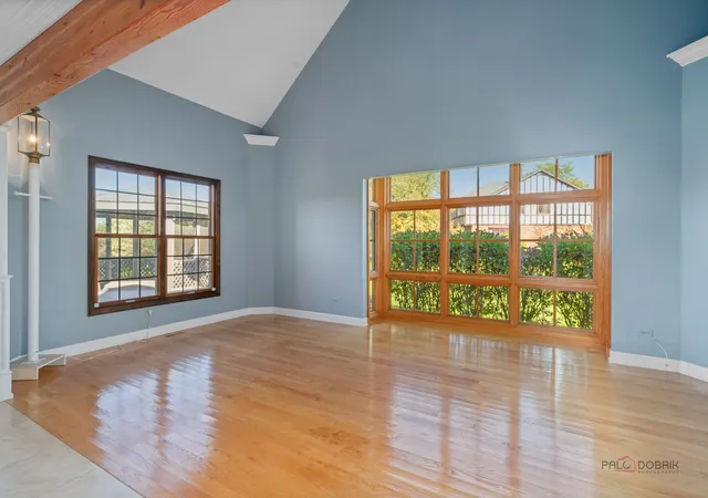 Photo 4 of Single family home for sale at 935 Sunrise Rd, Green Oaks, IL 60048 | MLS# 12783972 | Listing updated on 2026-10-20