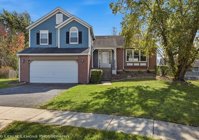 Single family home for sale at 29 Magnolia Dr, Streamwood, IL 60107 | MLS# 12783993