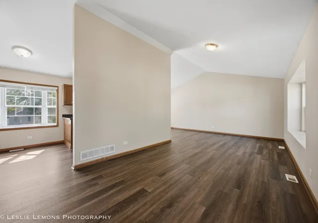 Photo 1 of Single family home for sale at 29 Magnolia Dr, Streamwood, IL 60107 | MLS# 12783993 | Listing updated on 2026-10-21
