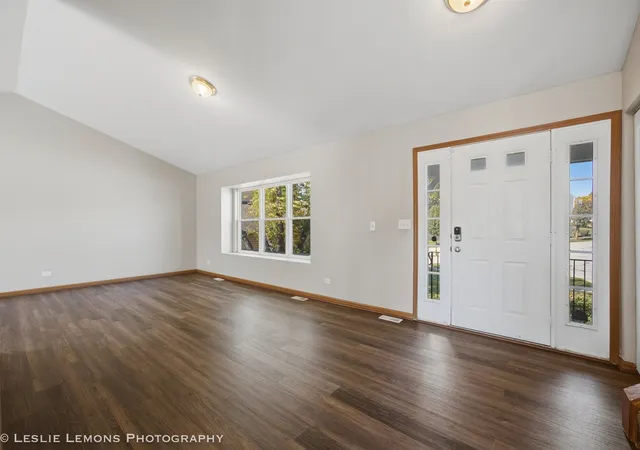 Photo 2 of Single family home for sale at 29 Magnolia Dr, Streamwood, IL 60107 | MLS# 12783993 | Listing updated on 2026-10-21