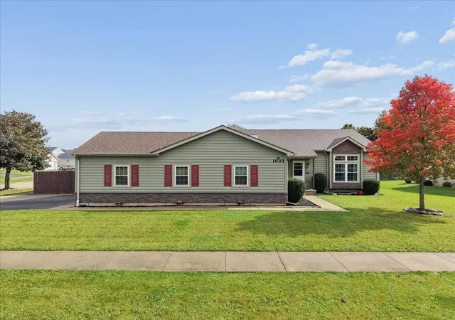 Photo 1 of Single family home for sale at 1007 Cardinal Dr, Zion, IL 60099 | MLS# 12783995 | Listing updated on 2026-10-22