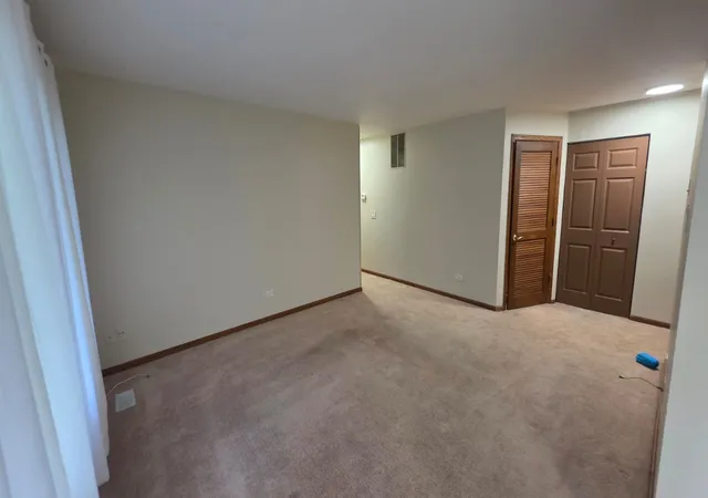Listing Photo 4 - Condo for sale in building located at 620 Mallard Ct, Bartlett, IL 60103 - Unit #D1