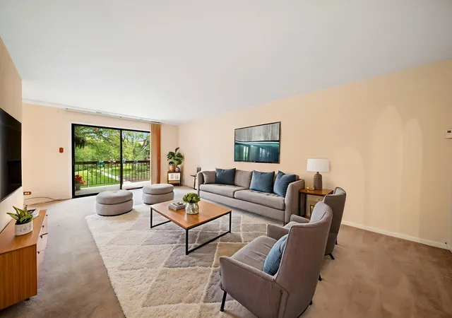 Photo 3 of Townhouse for sale at 450 Raintree Ct #2N, Glen Ellyn, IL 60137 | MLS# 12784017 | Listing updated on 2026-10-20