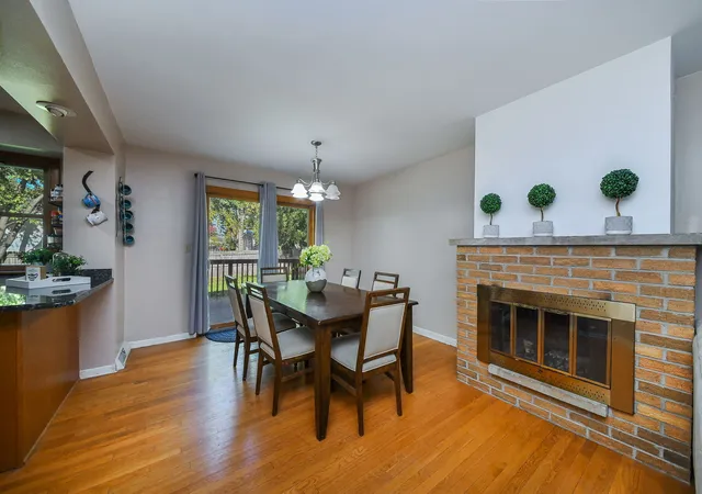 Photo 2 of Single family home for sale at 9 Moraine Ter, De Kalb, IL 60115 | MLS# 12784058 | Listing updated on 2026-10-22