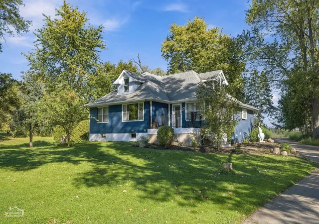 Single family home for sale at 1205 Garfield St, Harvard, IL 60033 | MLS# 12784083