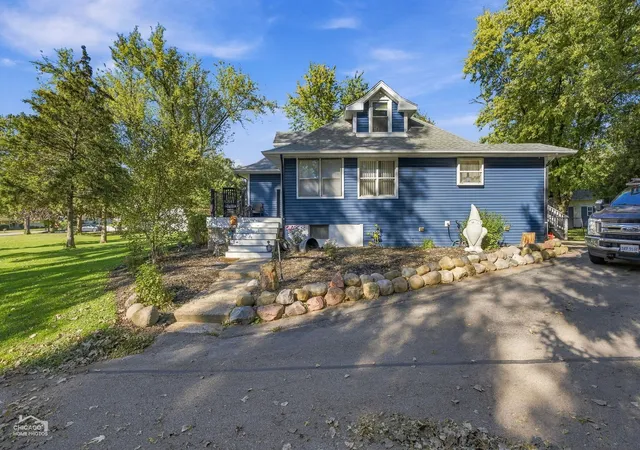 Photo 3 of Single family home for sale at 1205 Garfield St, Harvard, IL 60033 | MLS# 12784083 | Listing updated on 2026-10-23