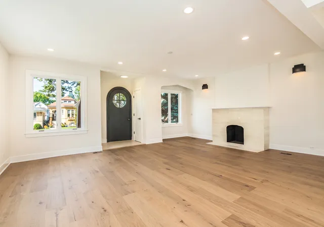 Photo 4 of Single family home for sale at 6417 N Oxford Ave, Chicago, IL 60631 | MLS# 12784084 | Listing updated on 2026-10-22