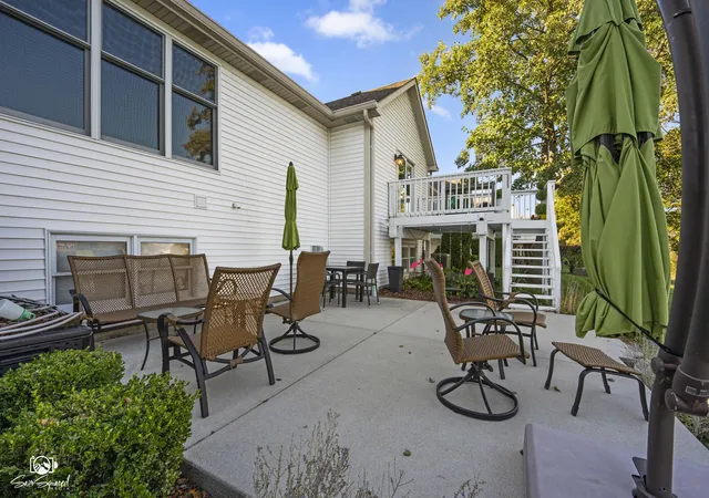 Photo 4 of Townhouse for sale at 2712 Lake Shore Dr, Joliet, IL 60431 | MLS# 12784093 | Listing updated on 2026-10-30