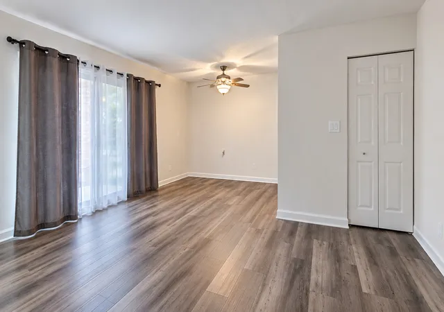Listing Photo 5 - Condo for sale in building located at 7900 S 83Rd Ct, Justice, IL 60458 - Unit #2