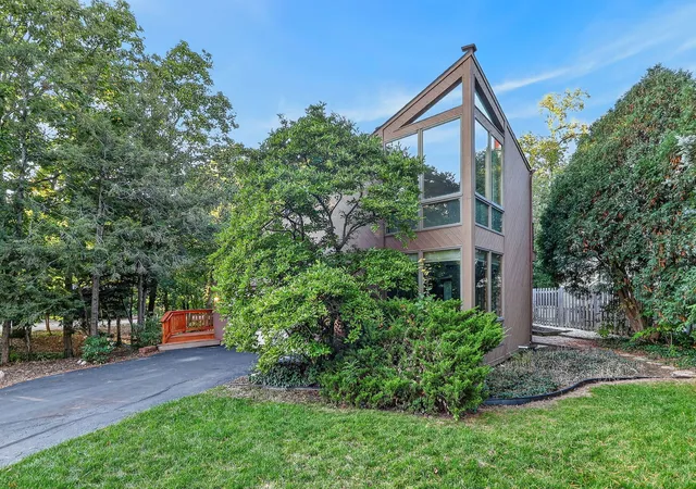 Single family home for sale at 5337 Brookbank Rd, Downers Grove, IL 60515 | MLS# 12784148