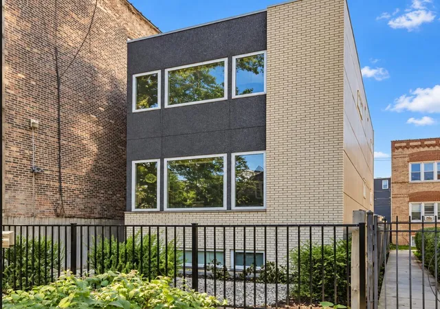 Single family home for sale at 914 N Richmond St, Chicago, IL 60622 | MLS# 12784165