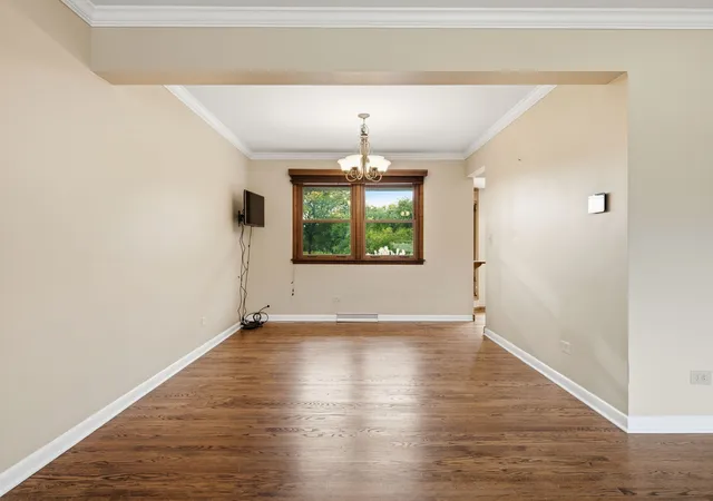 Photo 3 of Single family home for sale at 770 S Stuart Ave, Elmhurst, IL 60126 | MLS# 12784176 | Listing updated on 2026-10-20