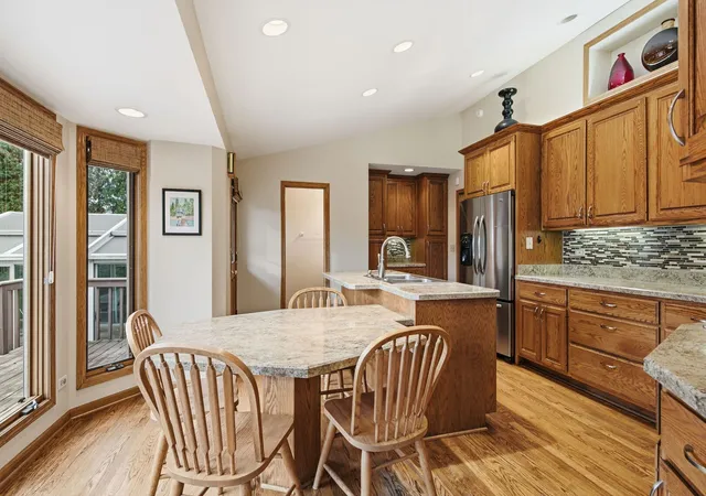 Photo 4 of Single family home for sale at 770 S Stuart Ave, Elmhurst, IL 60126 | MLS# 12784176 | Listing updated on 2026-10-20
