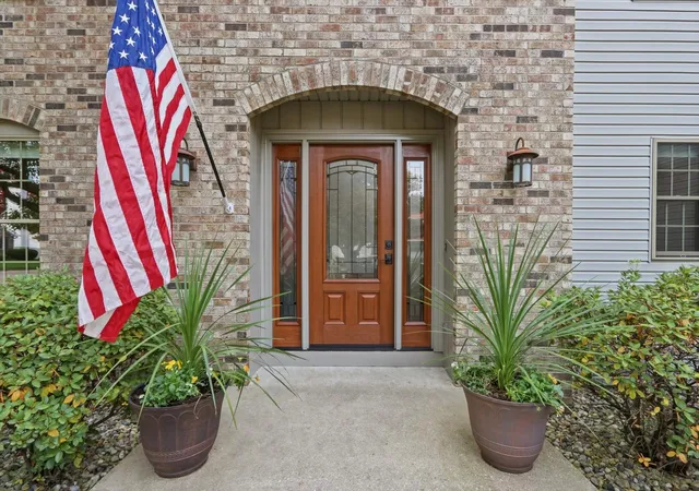 Photo 4 of Single family home for sale at 2403 Waterbury Pl, Champaign, IL 61822 | MLS# 12784187 | Listing updated on 2026-10-28