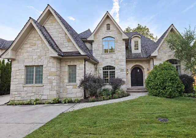 Photo 1 of Mansion for sale at 2250 Landwehr Rd, Northbrook, IL 60062 | MLS# 12784190 | Listing updated on 2026-10-20
