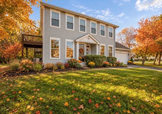 Photo 2 of Townhouse for sale at 412 King Ave, East Dundee, IL 60118 | MLS# 12784200 | Listing updated on 2026-10-21