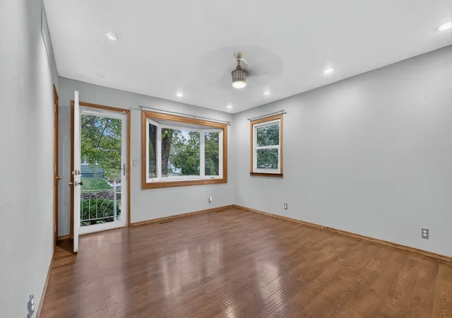 Photo 3 of Single family home for sale at 1502 Julie Dr, Bloomington, IL 61701 | MLS# 12784216 | Listing updated on 2026-10-20