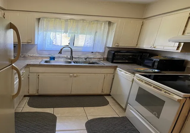 Listing Photo 3 - Condo for sale in building located at 7312 W 86Th St, Bridgeview, IL 60455 - Unit #1B