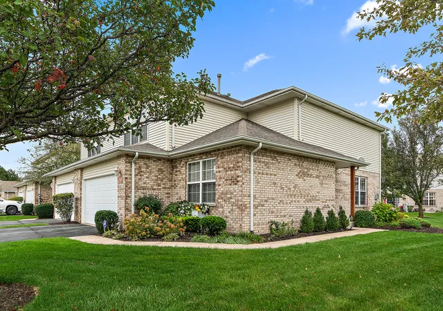 Photo 2 of Townhouse for sale at 8821 Clare Ave, Mokena, IL 60448 | MLS# 12784243 | Listing updated on 2026-10-21