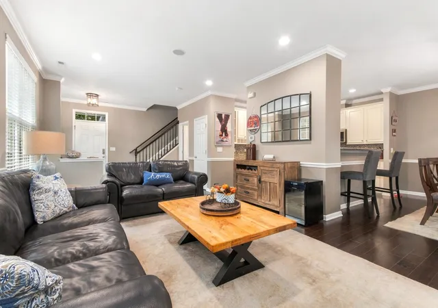 Photo 4 of Townhouse for sale at 2850 Church Rd, Aurora, IL 60502 | MLS# 12784244 | Listing updated on 2026-10-22
