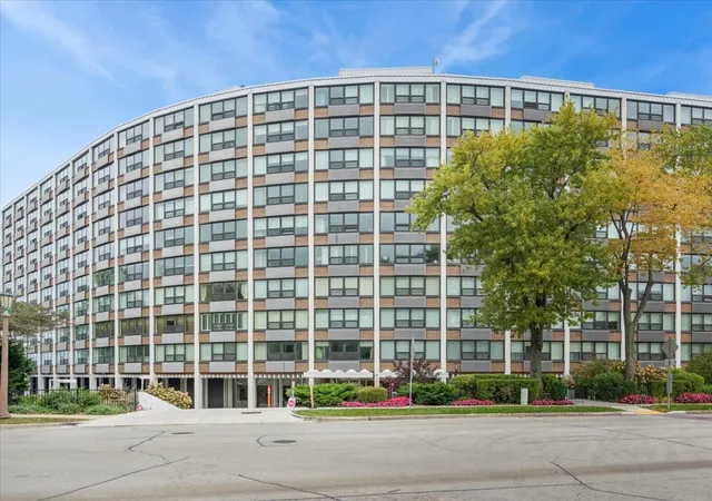 Condo for sale at 1630 Sheridan Rd #10-J, Wilmette, IL 60091 | MLS# 12784254